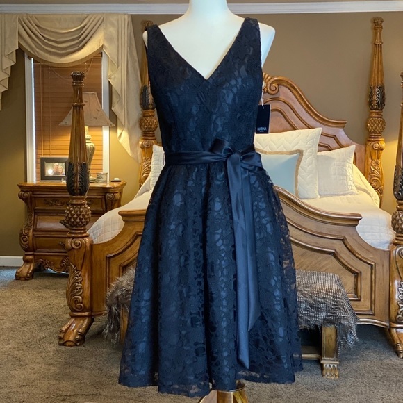 MARINA Dresses & Skirts - MARINA Black Lace Special Occasion Dress Sz 6